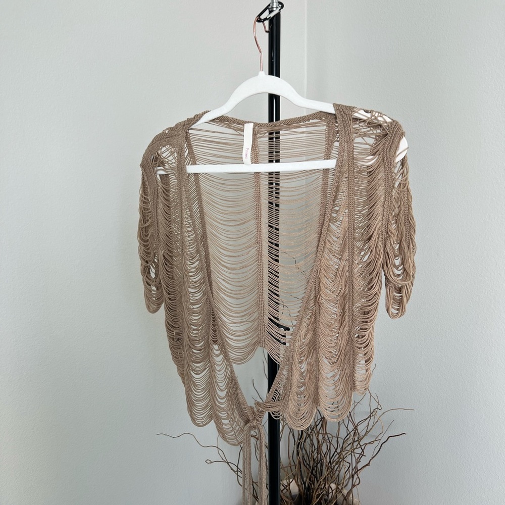 Primi Tan Distressed Knit Crop Top